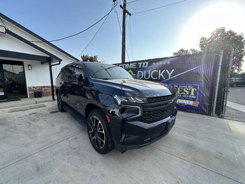 Used 2021 Chevrolet Tahoe RST w/ Luxury Package RWD image 4