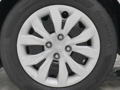 Used 2021 Hyundai Accent SE FWD image 23