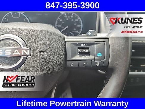 Used 2025 Nissan Rogue SV AWD/4WD image 40
