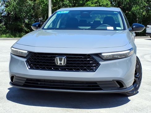 Used 2025 Honda Accord SE image 2