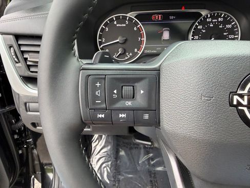 Certified 2026 Nissan Rogue SV AWD/4WD image 26