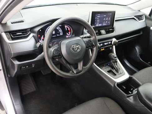 Used 2025 Toyota RAV4 XLE FWD image 13