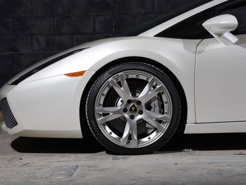 Used 2008 Lamborghini Gallardo AWD/4WD image 32