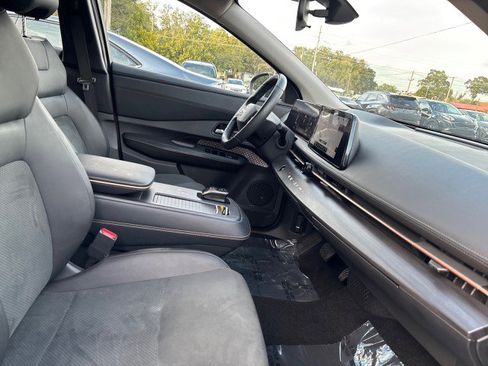 Used 2023 Nissan Ariya AWD image 13