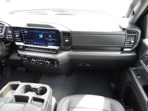 Used 2024 Chevrolet Silverado 1500 LT AWD/4WD image 41