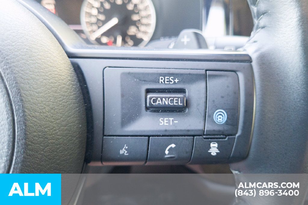 Used 2024 Nissan Pathfinder SV AWD/4WD image 29