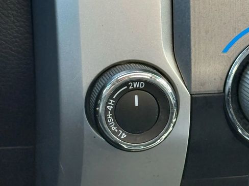 Used 2016 Toyota Tundra Limited image 31