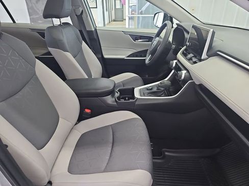 Used 2024 Toyota RAV4 XLE w/ Convenience Package AWD/4WD image 29