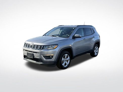 Used 2019 Jeep Compass Latitude w/ Cold Weather Group image 4