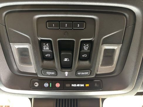 Used 2023 GMC Sierra 1500 AT4 w/ AT4 Premium Package AWD/4WD image 23