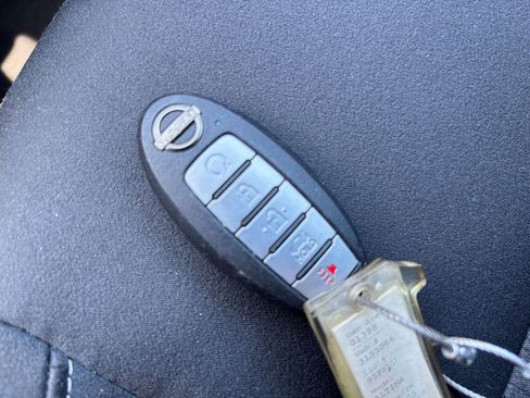 Used 2025 Nissan Altima 2.5 SV FWD image 24