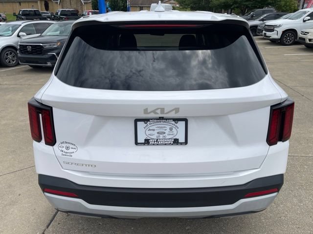 Used 2024 Kia Sorento LX FWD image 6