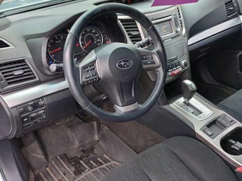 Used 2014 Subaru Outback 2.5i Premium image 9