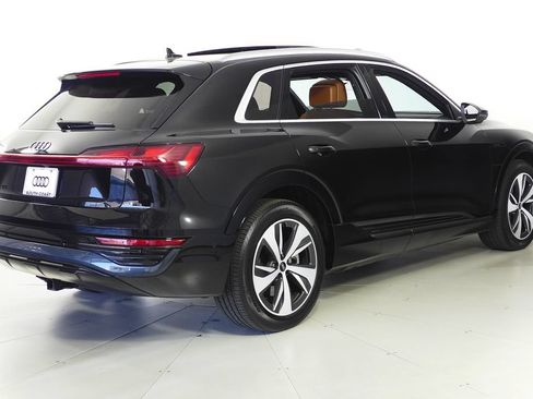 Used 2024 Audi Q8 e-tron Premium Plus w/ Premium Plus Package AWD/4WD image 7