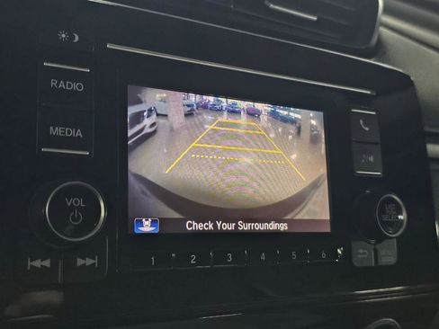 Used 2017 Honda CR-V LX image 41