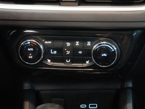 Used 2024 Chevrolet TrailBlazer LT w/ Convenience Package AWD/4WD image 21