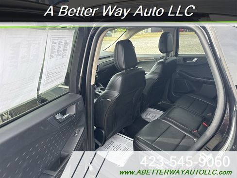 Used 2020 Ford Escape Titanium AWD/4WD image 8