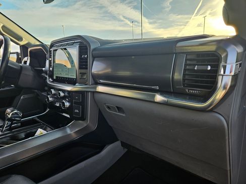 Used 2021 Ford F150 Lariat image 19