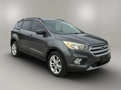 Used 2018 Ford Escape SE AWD/4WD image 1