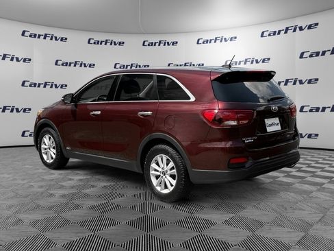 Used 2019 Kia Sorento AWD V6 image 3