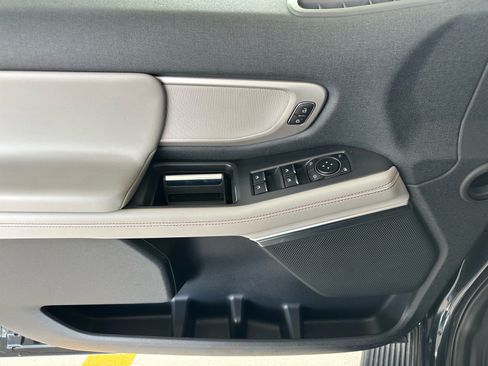 Certified 2025 Ford Expedition Active AWD/4WD image 14