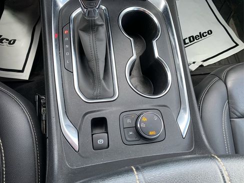 Used 2024 Chevrolet Traverse LT w/ Midnight/Sport Edition image 12