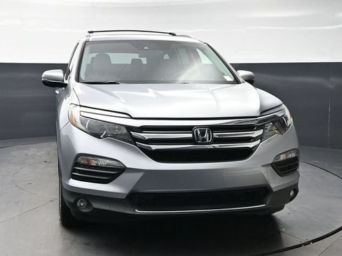 Used 2016 Honda Pilot Elite image 3