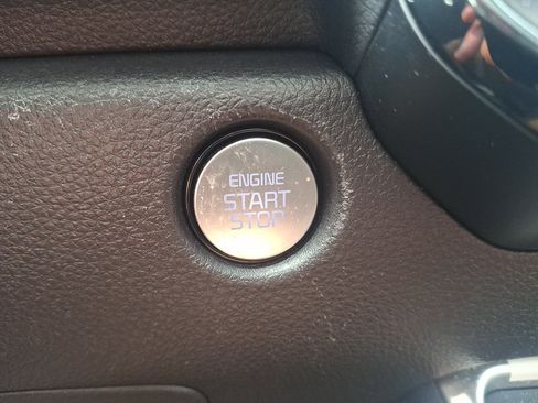 Used 2025 Kia Carnival SX Prestige FWD image 25