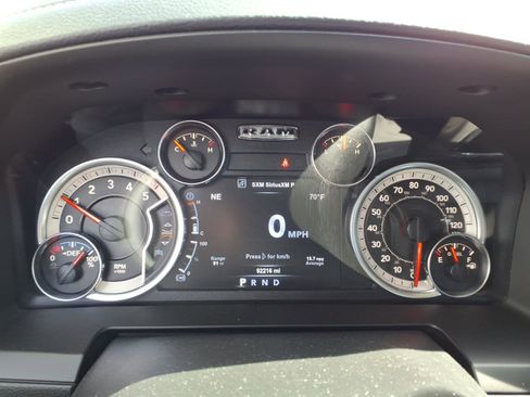 Used 2018 RAM 1500 Laramie w/ Convenience Group AWD/4WD image 25