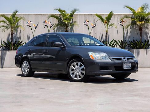 Used 2007 Honda Accord EX-L image 2