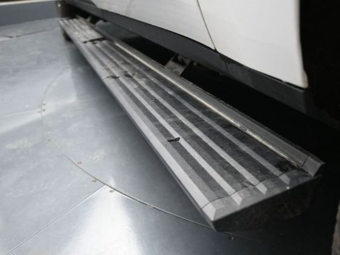 Used 2023 GMC Yukon XL Denali Ultimate image 23