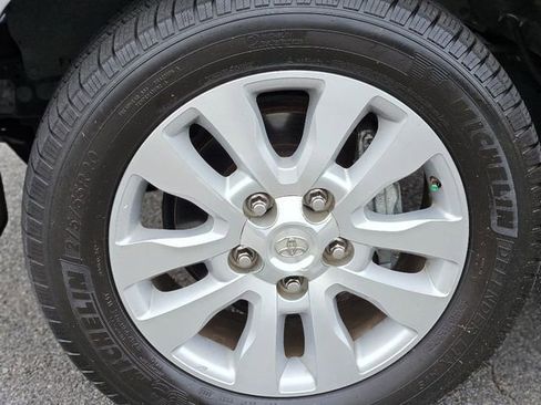 Used 2019 Toyota Sequoia Platinum image 9