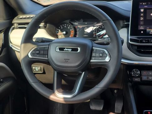 Used 2023 Jeep Compass Limited AWD/4WD image 24