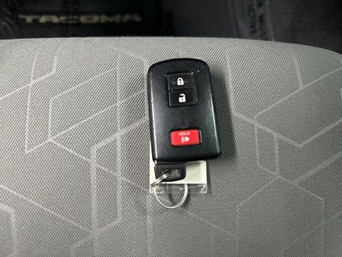 Used 2023 Toyota Tacoma TRD Sport w/ Technology Package image 37