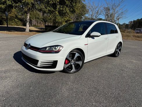 Used 2017 Volkswagen GTI SE image 28