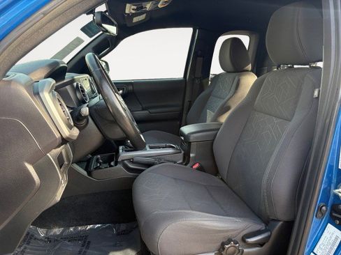 Used 2016 Toyota Tacoma TRD Off-Road w/ Towing Package image 8