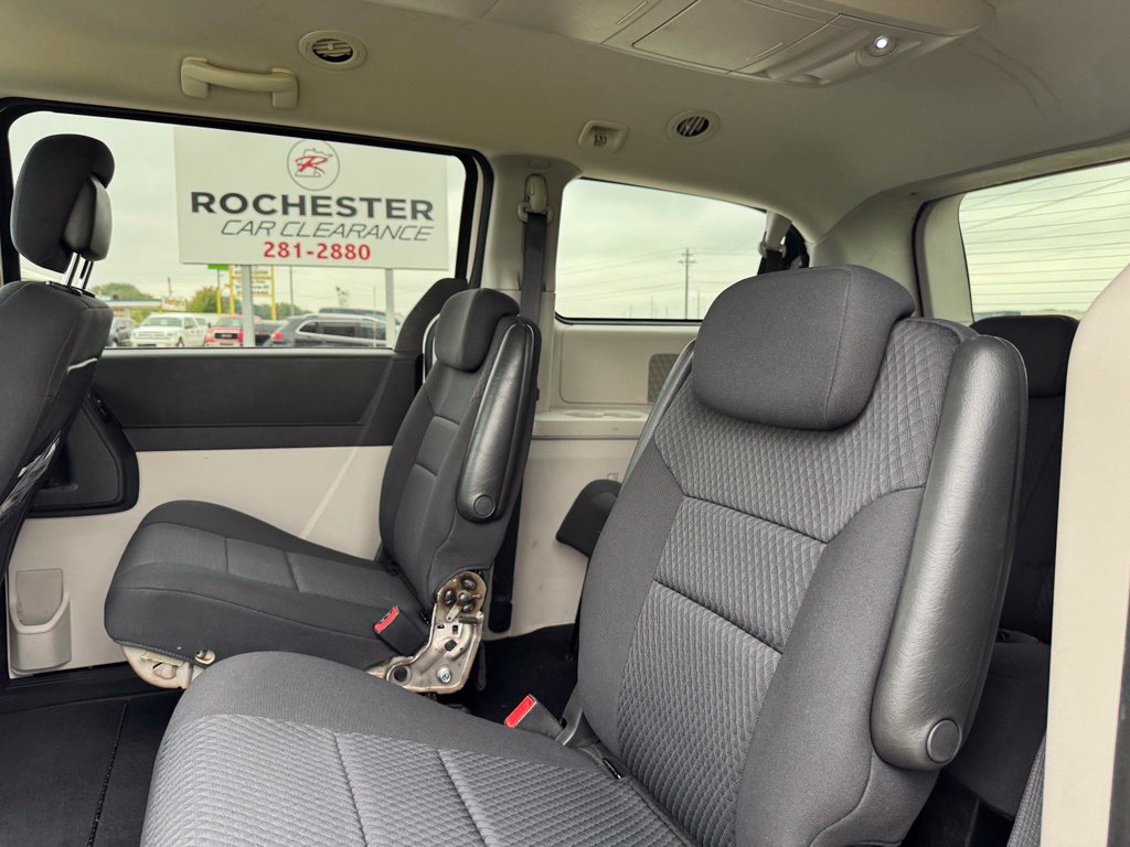 Used 2010 Dodge Grand Caravan SXT FWD image 9