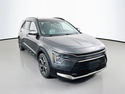 Used 2023 Kia Niro SX Touring