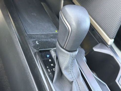 Used 2025 Toyota Camry SE FWD image 19