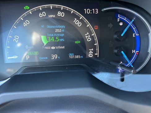 Used 2019 Toyota RAV4 Limited image 25