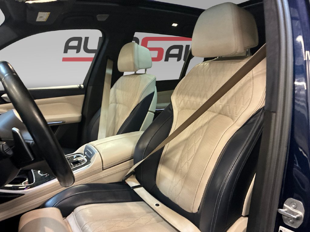 Used 2022 BMW X7 M50i AWD/4WD image 11