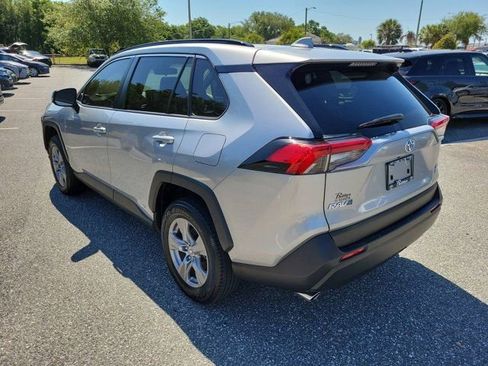 Used 2025 Toyota RAV4 XLE AWD/4WD image 12