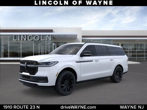 New 2026 Lincoln Navigator L Reserve w/ Jet Appearance Package AWD/4WD image 1