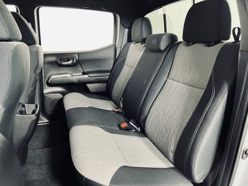 Used 2021 Toyota Tacoma TRD Sport image 14