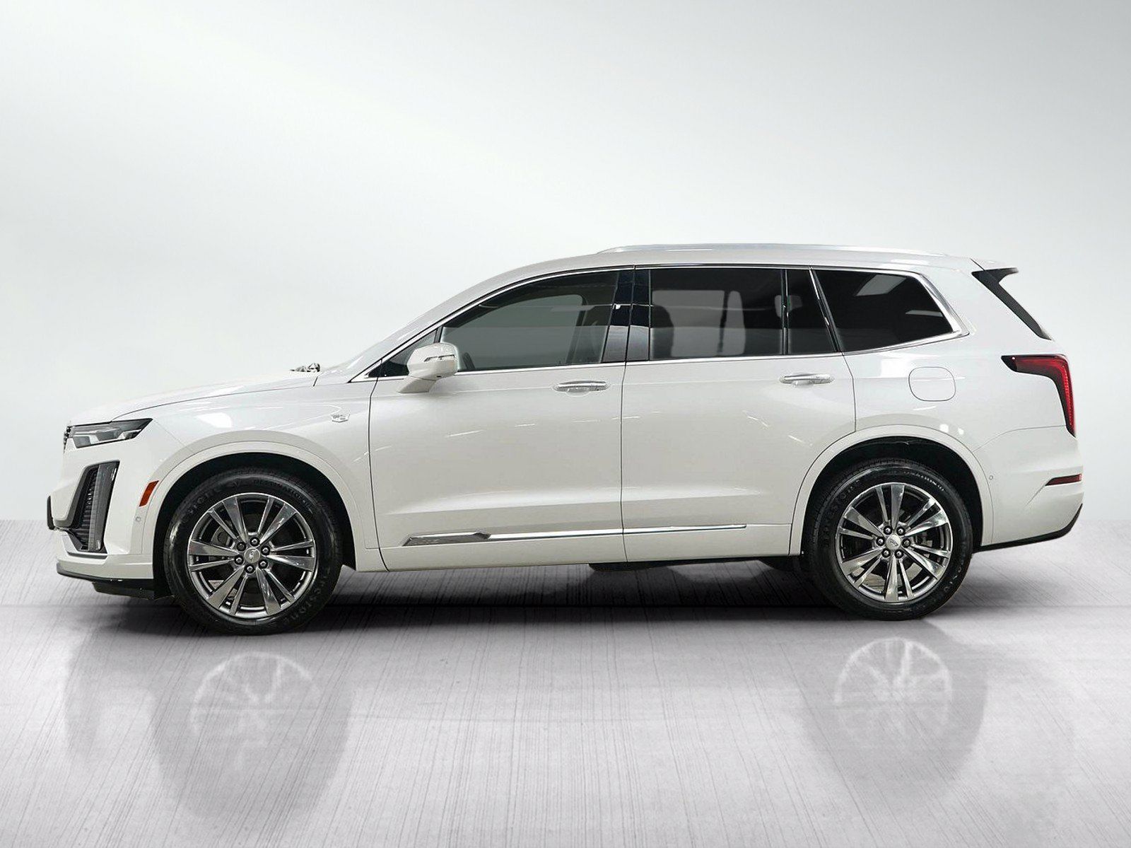 Used 2020 Cadillac XT6 Premium Luxury AWD/4WD image 2