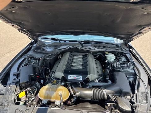 Used 2017 Ford Mustang GT Premium RWD image 17
