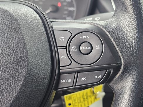 Used 2024 Toyota Corolla LE image 19