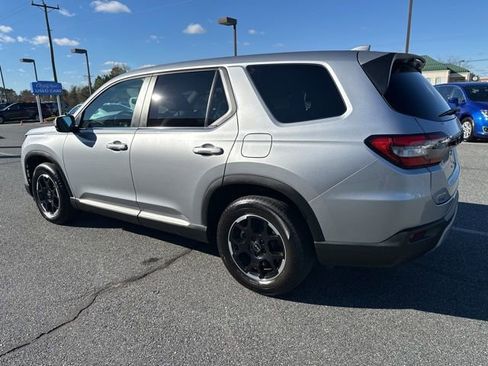 Certified 2025 Honda Pilot EX-L image 5