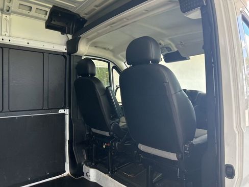 Used 2025 RAM ProMaster 2500 w/ Convenience Group FWD image 26
