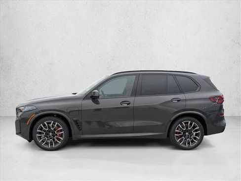 New 2026 BMW X5 xDrive50e image 5
